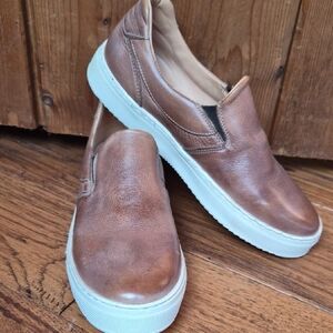 Women's Slip-On Leather Sneakers in Brown